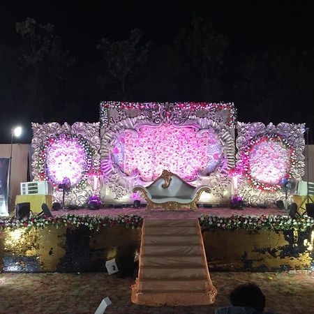 Babian Inn Lucknow Dış mekan fotoğraf